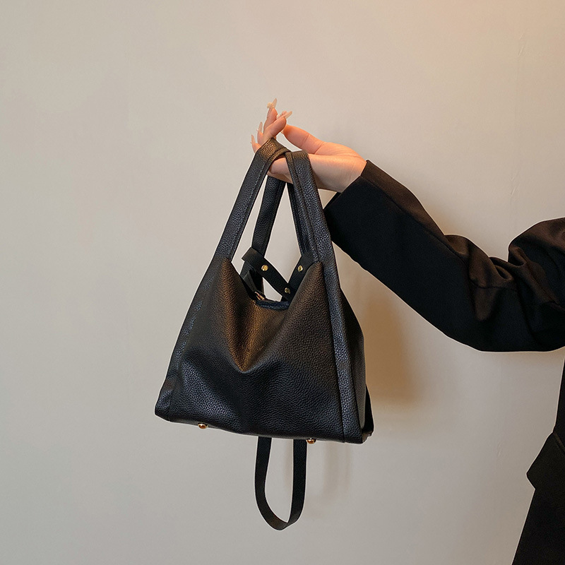 Bolso bandolera mujer elegante con textura litchi de moda_voghion.com