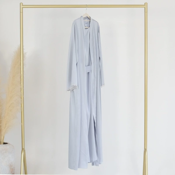 Light gray shredded
