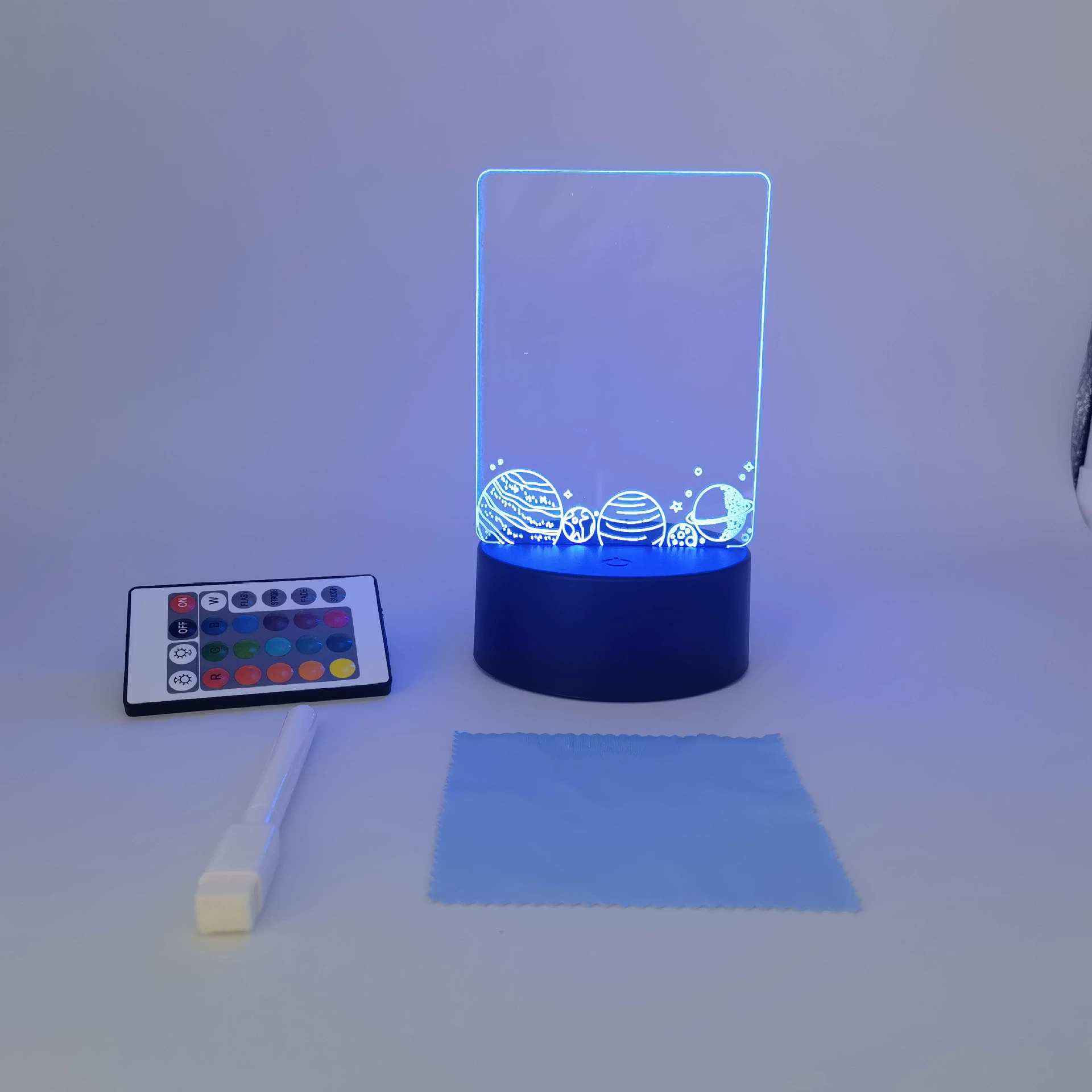 3D ночная лампа с пультом дистанционного управления, USB 4W, акриловая панель и база ABS, черная или белая