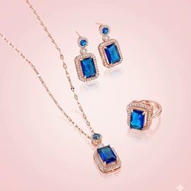 项链;手镯;胸针