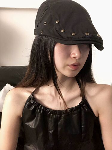 South Korean niche spike forward caps for women, Japanese retro Y2K spicy girls, backwards artist berets, bucket hats