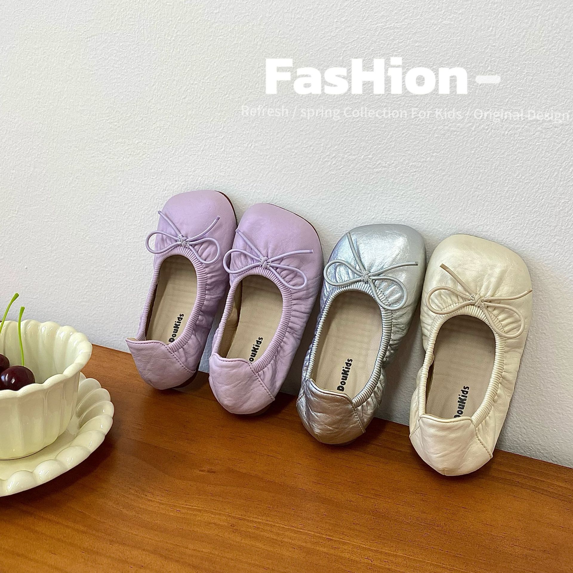 Girls Princess Shoes 2025 Spring New Children's Performance Dance Shoes Little Girls Soft Sole Ballet Shoes Small Leather Shoes