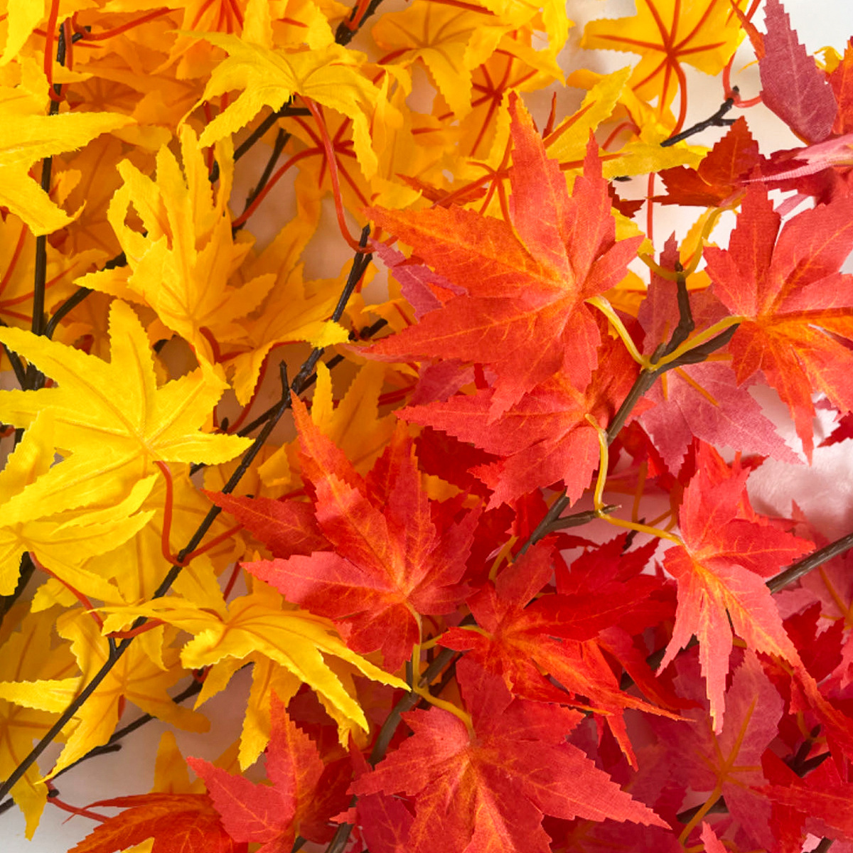 Fuente transfronteriza de simulación de hoja de arce de otoño de hoja de arce fotografía decoración de boda de Halloween hojas de decoración