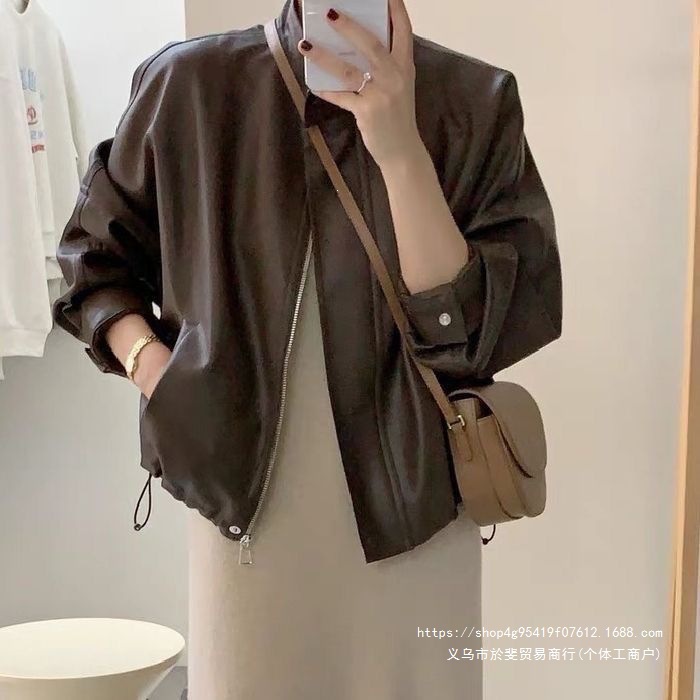 American-style leather jacket, Hong Kong style, brown, popular retro coat, 2026 new short motorcycle leather jacket for petite women.
