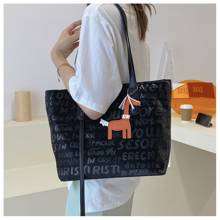 Wholesale Retro Letter Graffiti Large Capacity Shoulder Tote Bag Nihaojewelry display picture 64