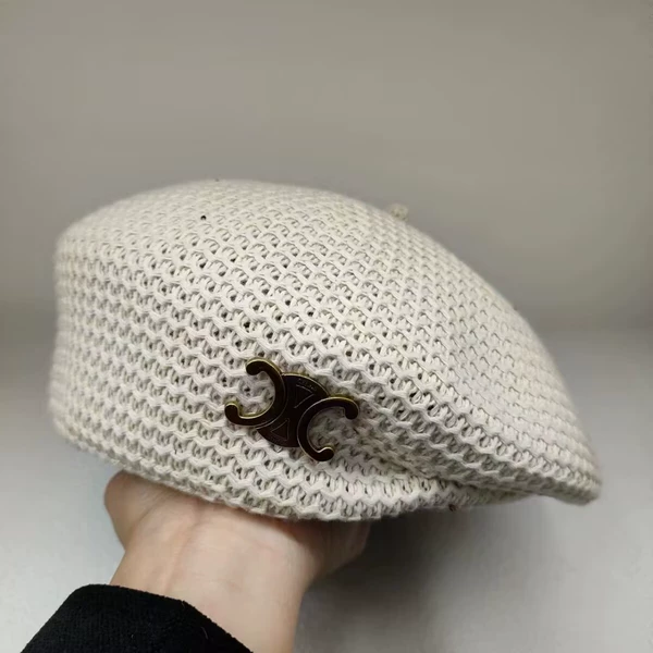 Breathable beige beret