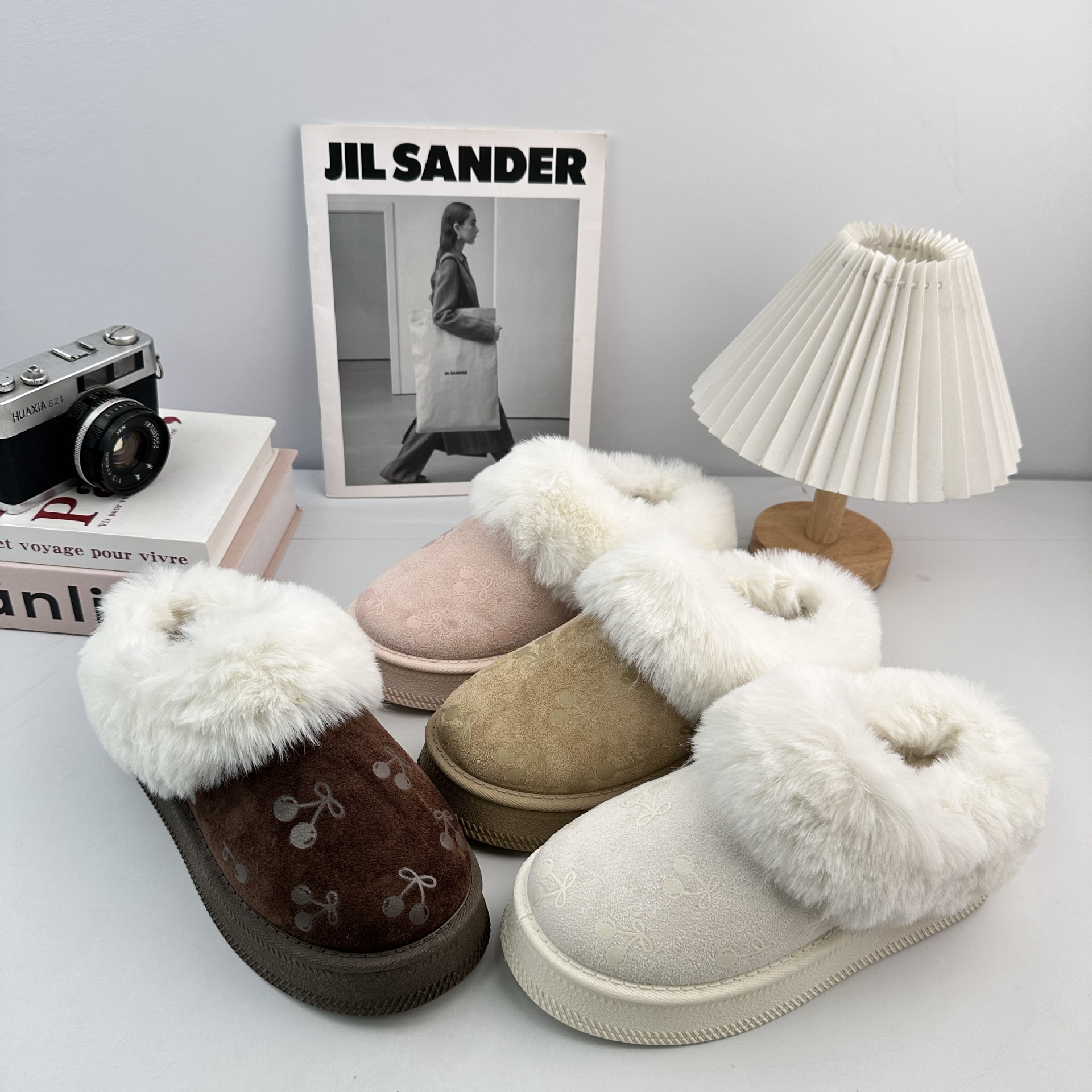 Zapatos de nieve de invierno de mujer botas de tubo bajo, zapatos de algodón calientes gruesos, zapatos de mujer para usar fuera, nicho universal y botas de lana de mujer