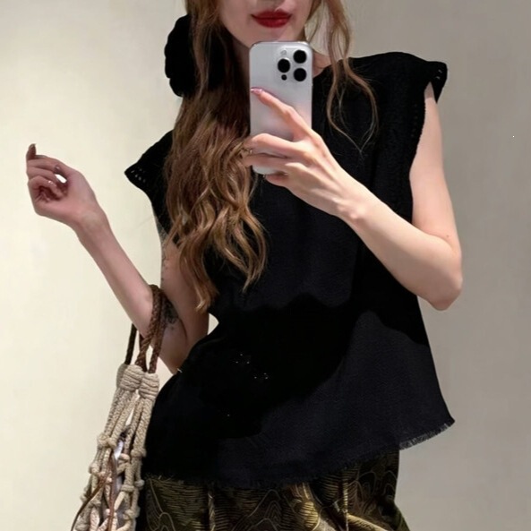 Popular 2026 fashion versatile high-quality linen three-dimensional stylish crochet hollow lace top, age-reducing sleeveless shirt