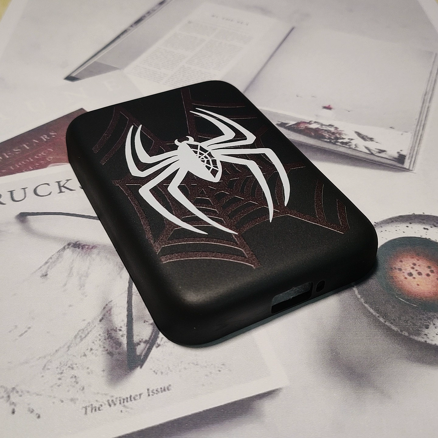 Подходит для Apple Fruits Black Spider MagSafe магнитная беспроводная зарядная чехол-кофр защитная чехол