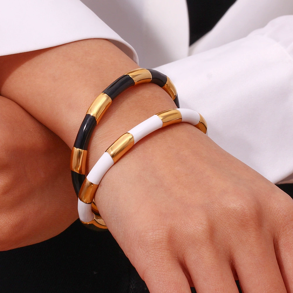 (Cross-border trading), fashionable accessory stainless steel, women's bracelet, European style, simple and elegant design, 2 carat