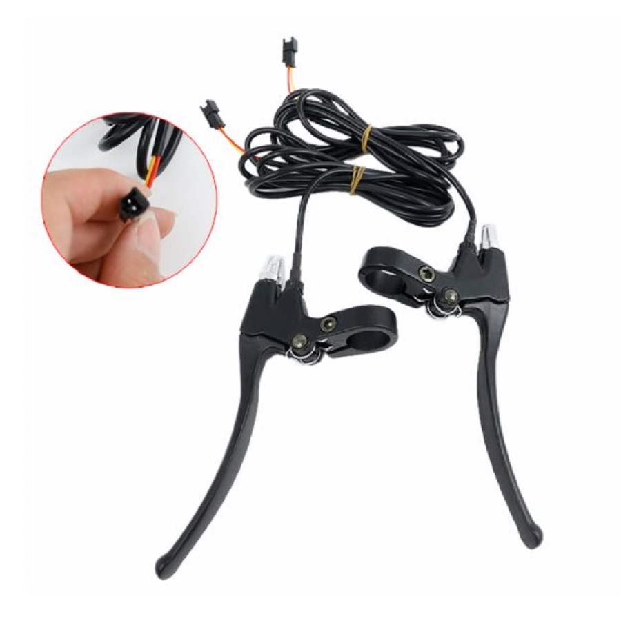 El mango del freno del scooter eléctrico está apagado