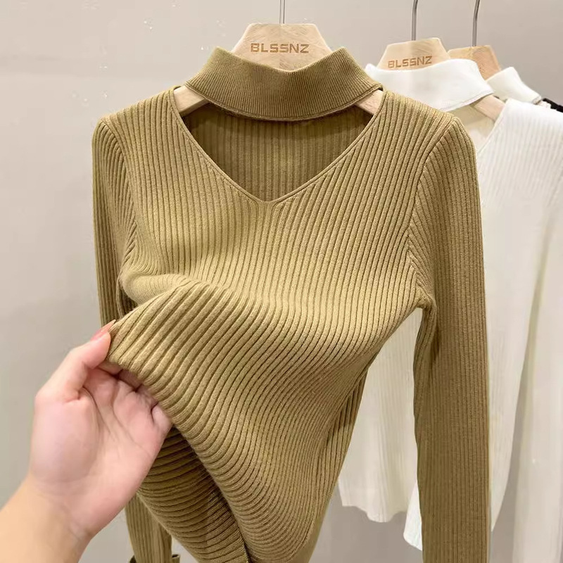 Christmas Red V-Neck Sweater Base Shirt Women's Inner Wear Autumn and Winter New Western Style Design Sense Hanging Neck Warm Knitted Sweater Christmas Red V-Neck Sweater Base Shirt Women's Inner Wear Autumn and Winter New Western Style Design Sense Hanging Neck Warm Knitted Sweater