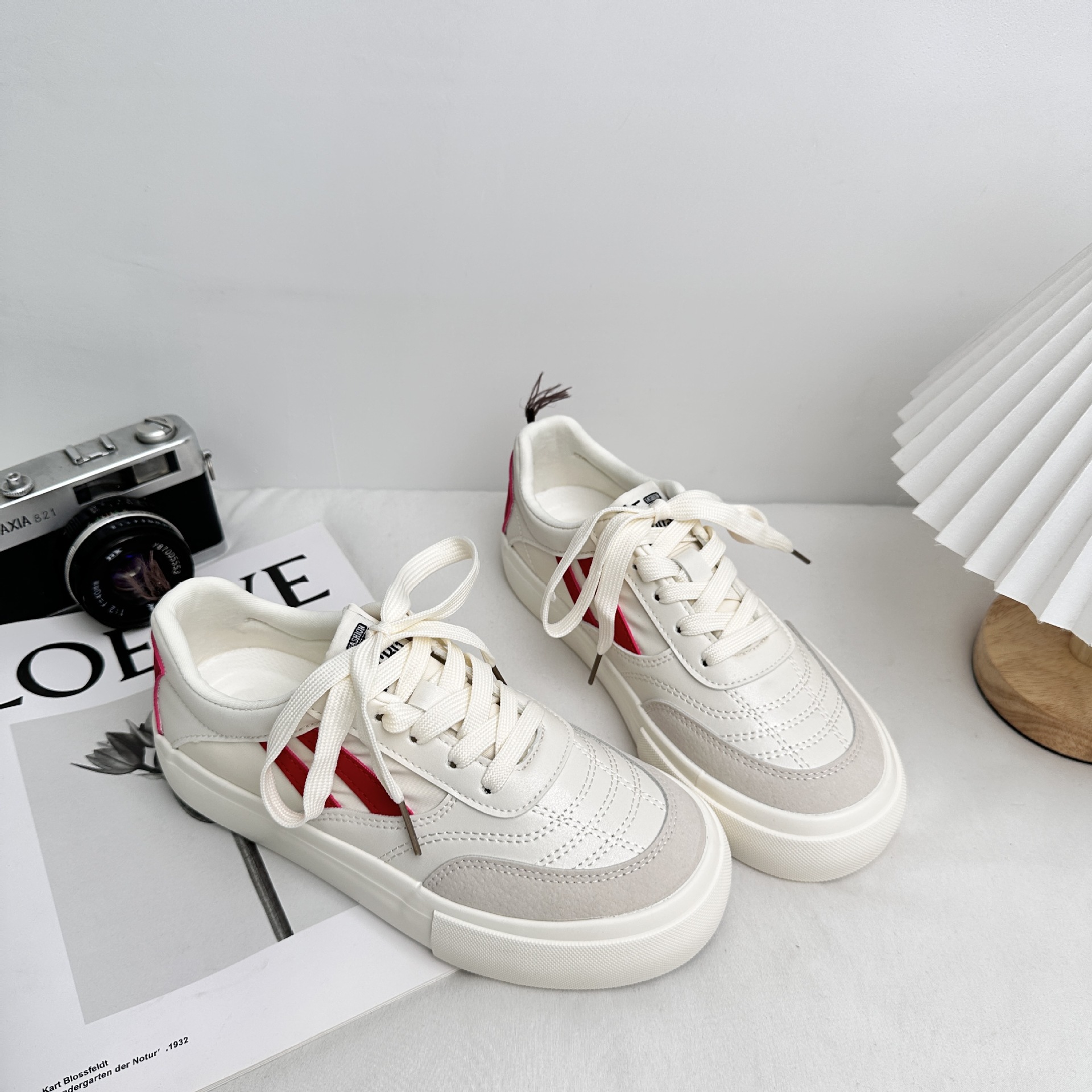6625 plantilla de látex/diseño de manzana suela gruesa zapatos blancos zapatos de mujer diseño original 2025 nuevos zapatos planos image 5