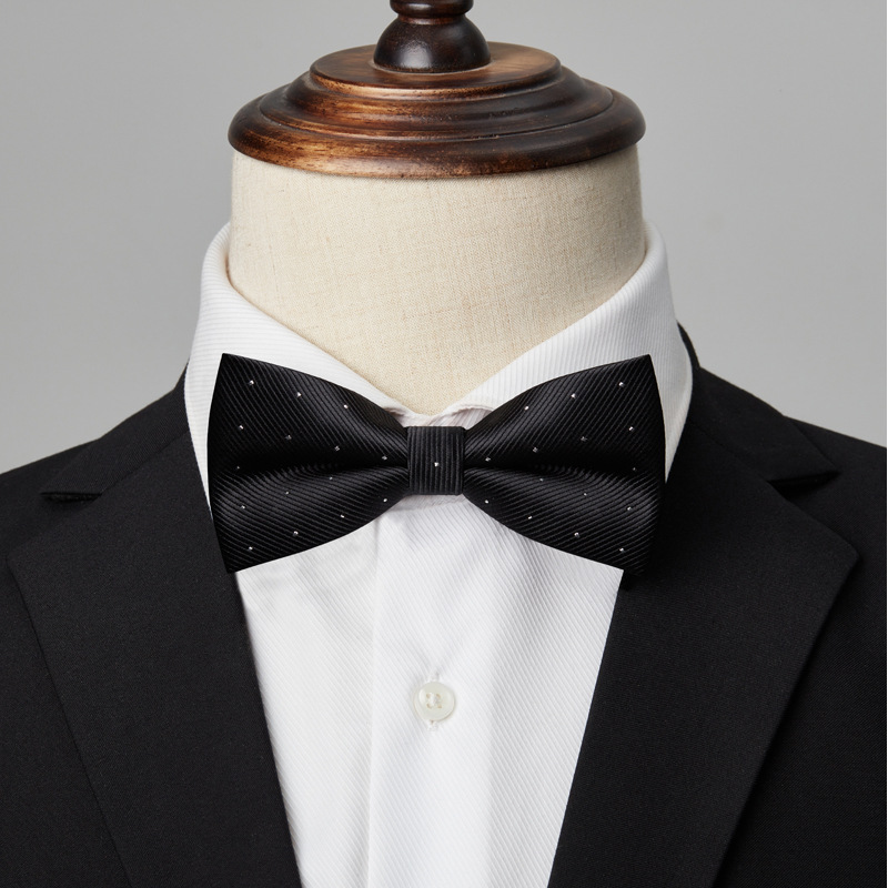 ↤↤↤검정색 도트 무늬 보타이