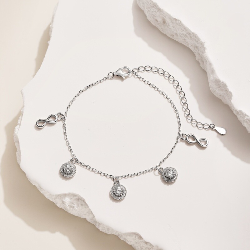 S925 sterling silver bracelet inlaid zircon glossy infinite symbol pendant fashion simple design bracelet live hot sale S925 sterling silver bracelet inlaid zircon glossy infinite symbol pendant fashion simple design bracelet live hot sale