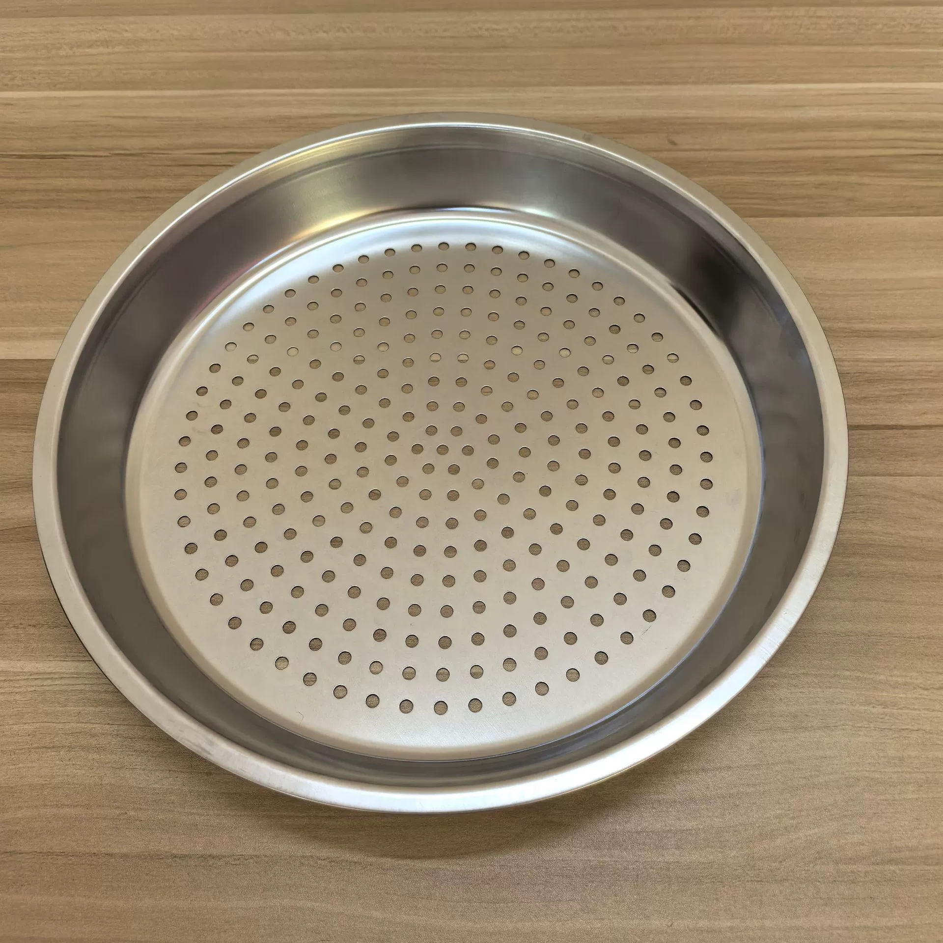 Round capacious steamer stainless steel, increased thickness