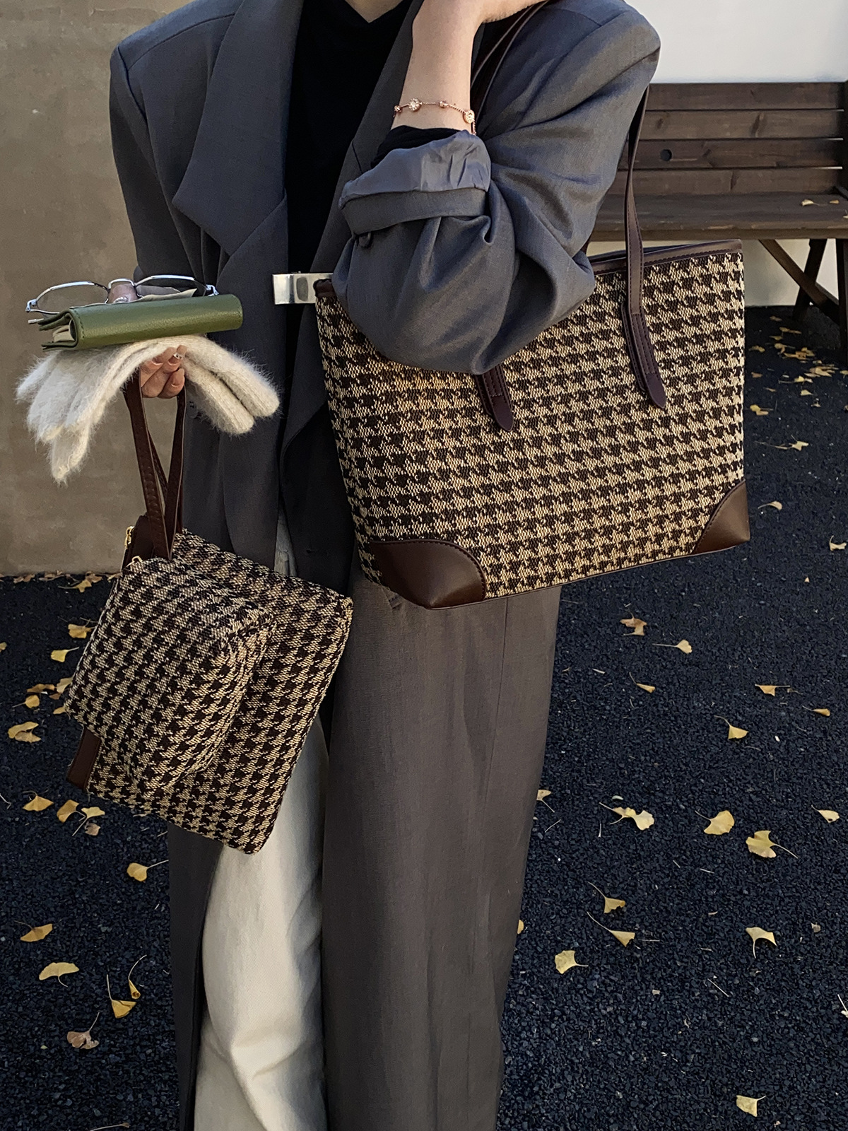 Bolsa para mujeres 2025 nuevo nicho coreano leopardo mochila de hombro de alta capacidad de tres piezas paquete especial