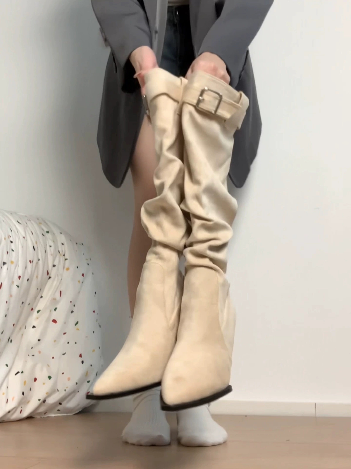 High high boots pointy toe, french style