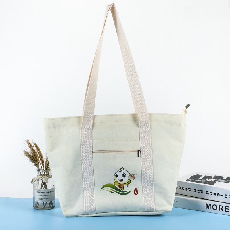 Capacious shopping bag