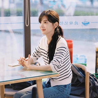 春秋百搭条纹精纺羊毛针织开衫女圆领小香风外套毛衣外穿长袖上衣