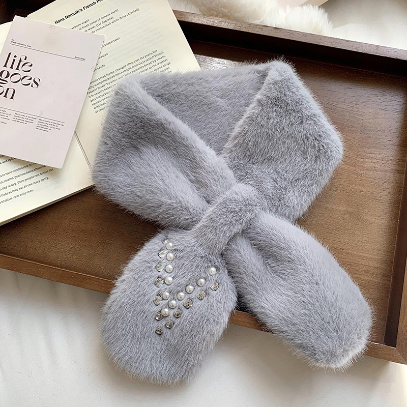 Otoño e invierno bufandas mujeres otoño e invierno 2025 peluche perlas con diamantes multifacé imitación de cabello bonito buñuelo dulce al por mayor