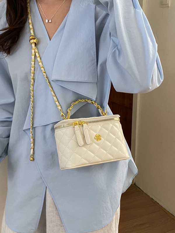 Cross-border 2026 nuevo estilo de alto nivel de sensación de fragancia pequeña bolsa de mano de moda versátil cadena de diamante mochila de hombro