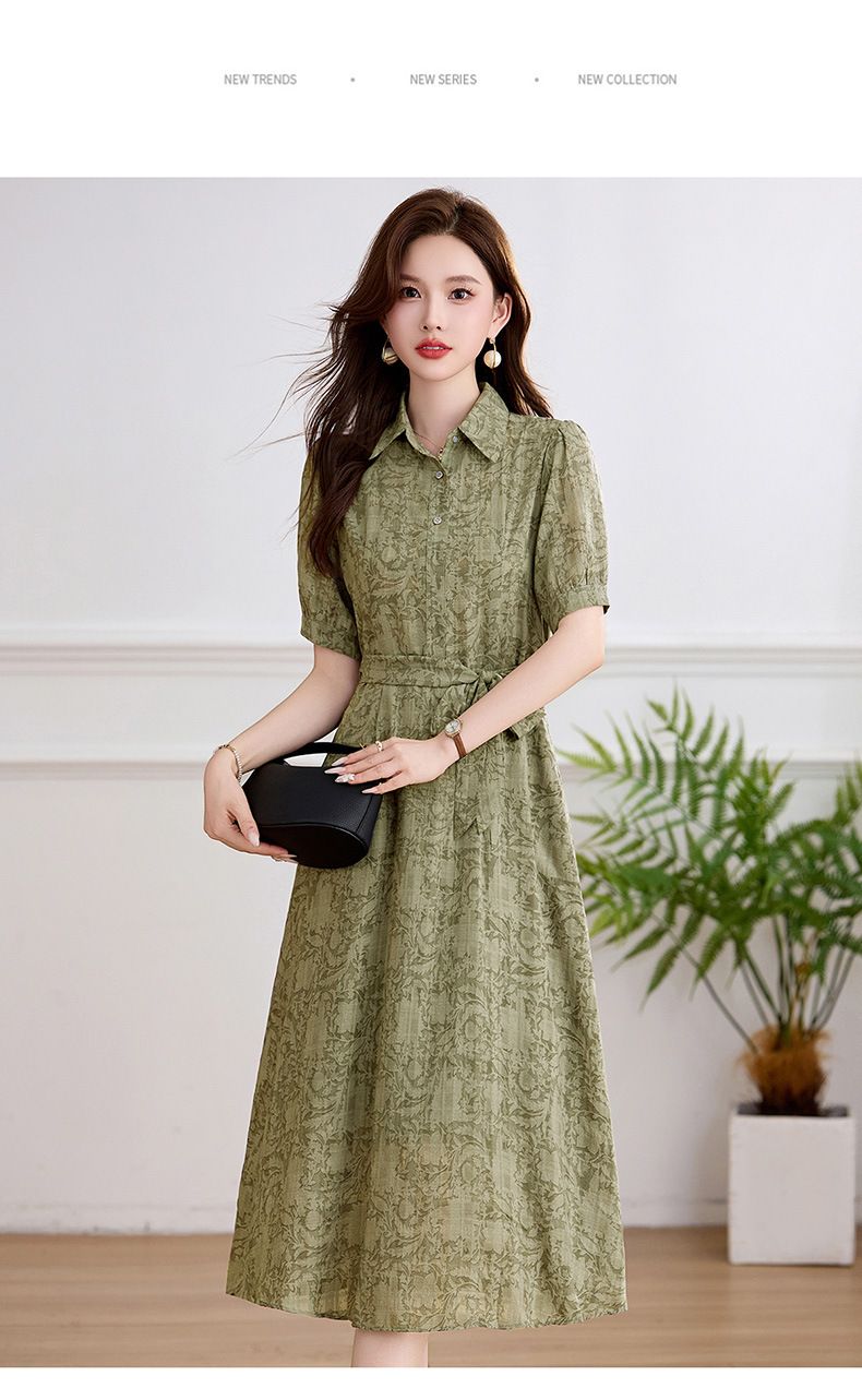 Đầm suông midi cổ bẻ họa tiết hoa nhí thiết kế dây buộc eo — xanh lá cây, màu xám chi tiết 18