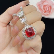 ��ɫ��צ肷���t��ʯ�����M����A�_�ڽ�ָŮ ���|�����������b