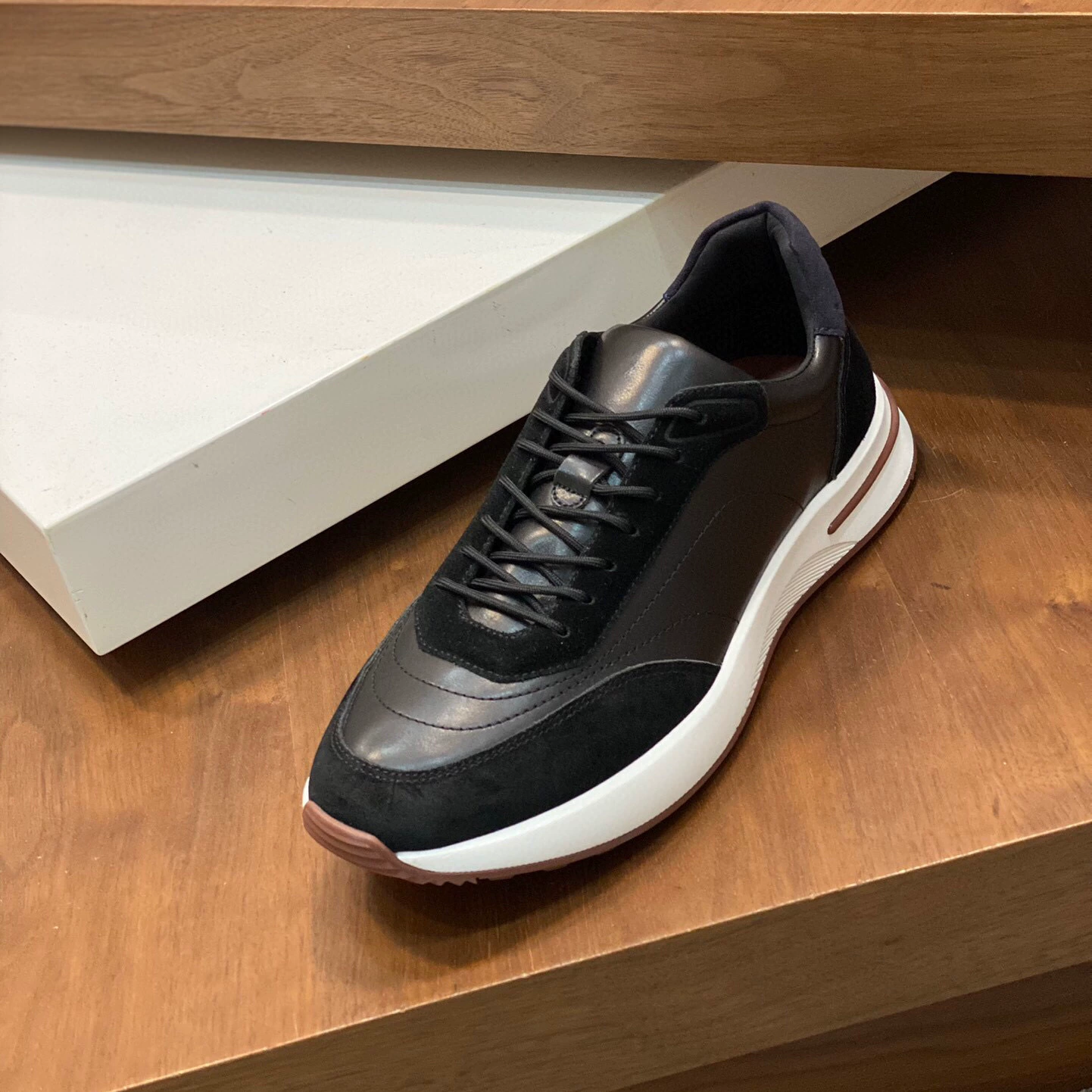 Ранняя весна, новые всесезонные туфли из натуральной кожи на толстой подошве, модная универсальная повседневная обувь на шнуровке в европейском стиле, удобная мужская обувь