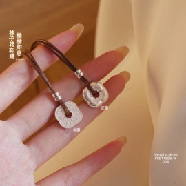 手镯;吊坠;手链