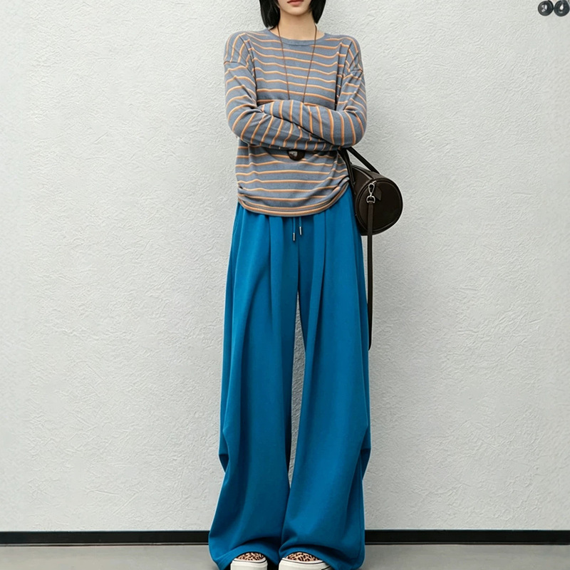 Casual pants with a relaxed and loose fit, elastic waist, wide-leg design, high-waisted, floor-length, slimming, straight-cut, with drawstring Casual pants with a relaxed and loose fit, elastic waist, wide-leg design, high-waisted, floor-length, slimming, straight-cut, with drawstring