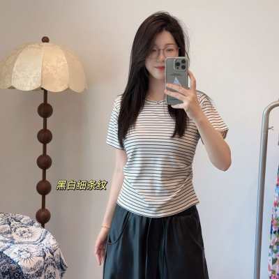 [93% Lycell Tence] Hermoso hombro, cintura pequeña, hombro recto, camiseta de color sólido, delgado, simple, casual y versátil