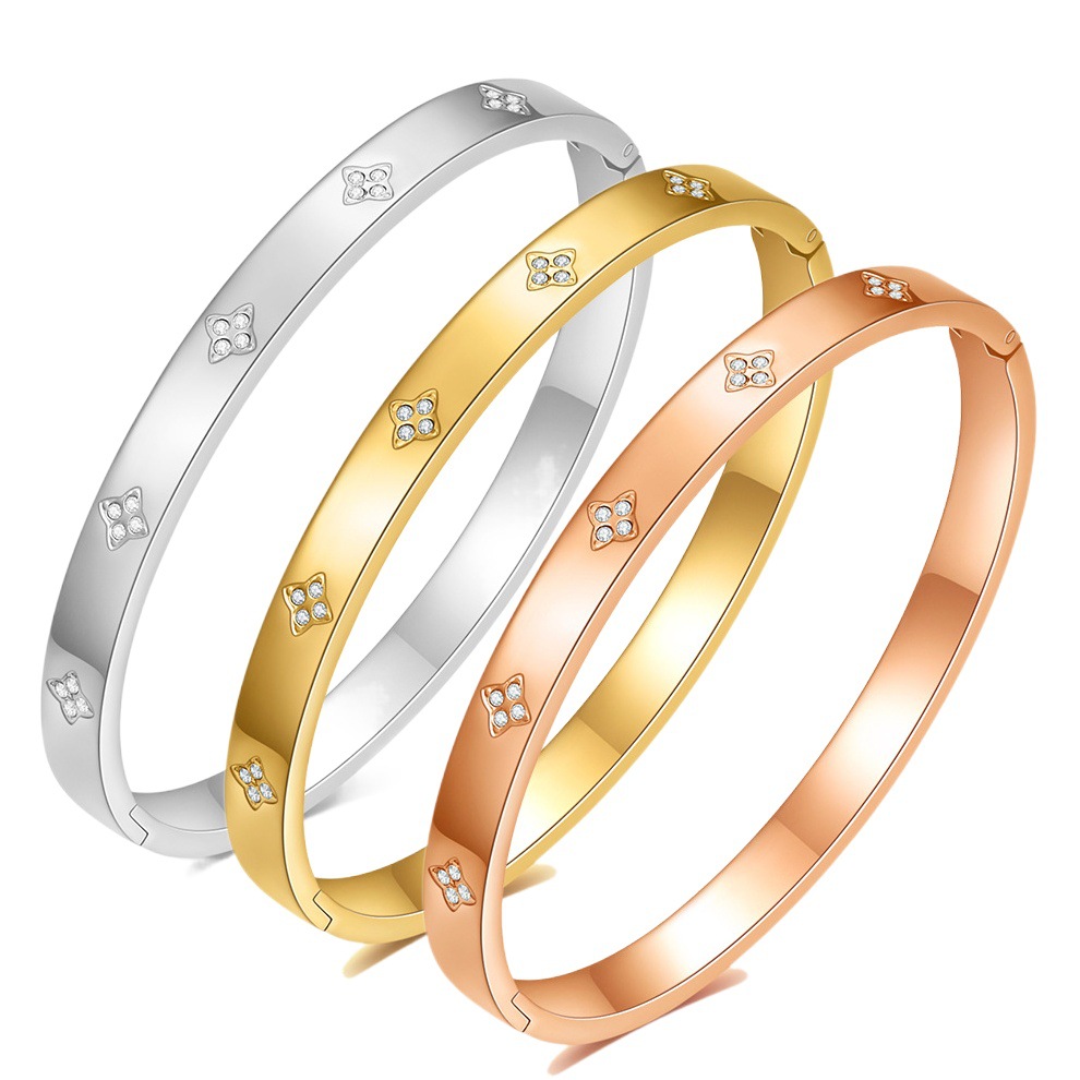 Fábrica al por mayor europeo y americano transfronterizo nuevo 6mm Cruz diamante simple moda abierta Acero inoxidable titanio acero pulsera