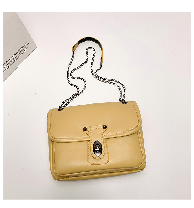 Korean Style Ins Stray Bag Women 2021 New Fashion Design Crossbody Fashion Bag Simple And Gentle Series Underarm Bag display picture 5