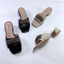 ���Q�¿��ԸЛ��ϛ�Ь��ɫһ��ˮ�Ů����Ь�߸������и�2025�¿�