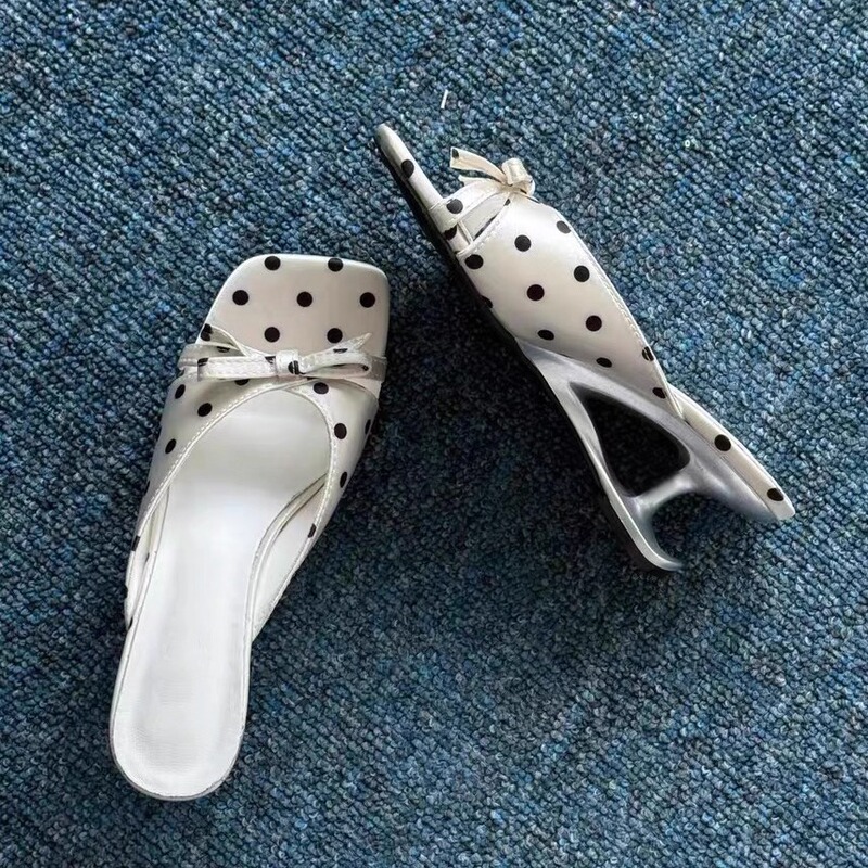 French-Style Polka Dot Bow Slippers for Women, 2026 Summer New Model, Open-Toe, Elegant Mid-Heel Sandals