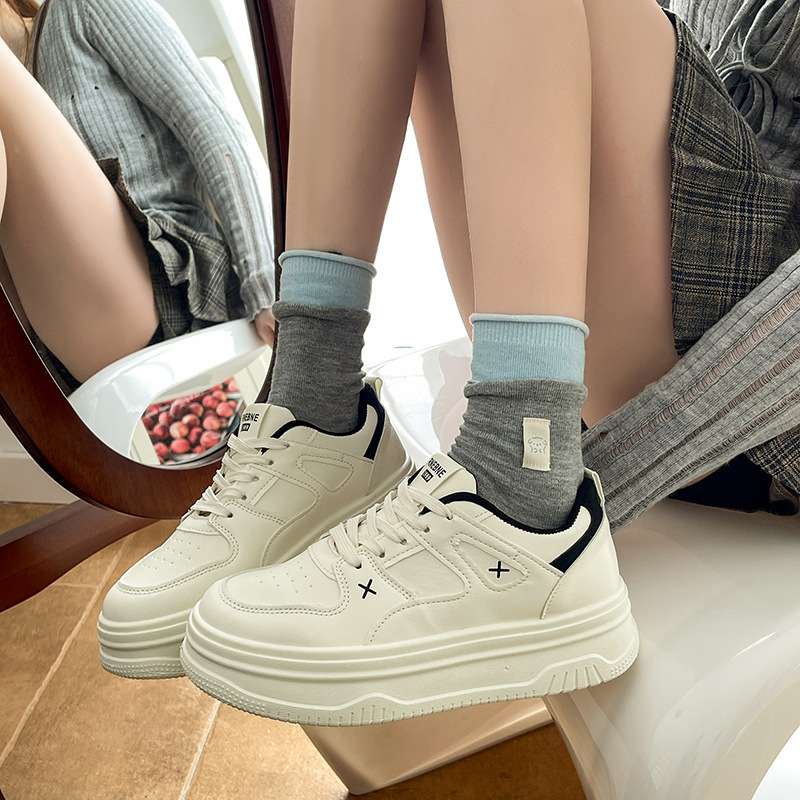Breathable Soft White Sneakers for Students, Versatile Casual Shoes for the Back-To-School Season, Autumn 2026 New Thick-Soled Casual Shoes for Women Breathable Soft White Sneakers for Students, Versatile Casual Shoes for the Back-To-School Season, Autumn 2026 New Thick-Soled Casual Shoes for Women