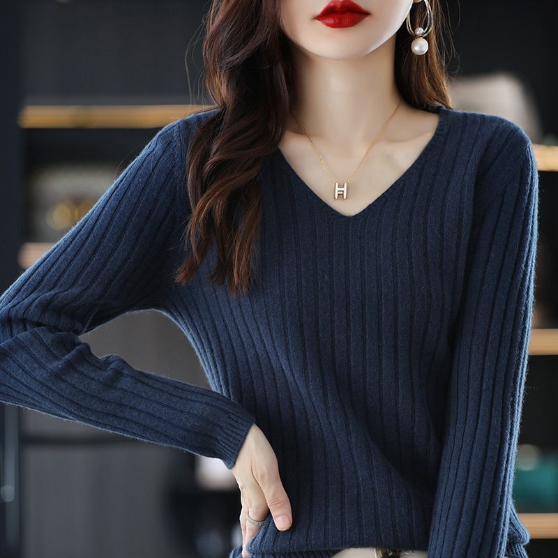 Soft glutinous high-grade V-neck bottoming shirt top autumn and winter New Korean style inner loose slimming sweater sweater for women