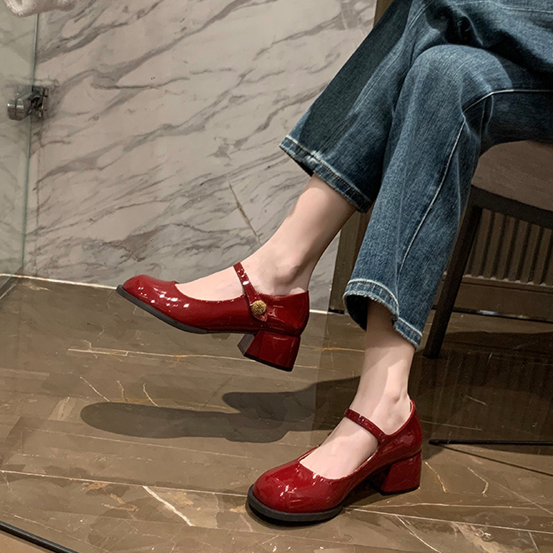 Selección estricta primavera nuevos zapatos de tacón grueso de una sola capa retro simple correa de punta redonda zapatos de tacón alto zapatos de tacón grueso JK zapatos Mary Jane
