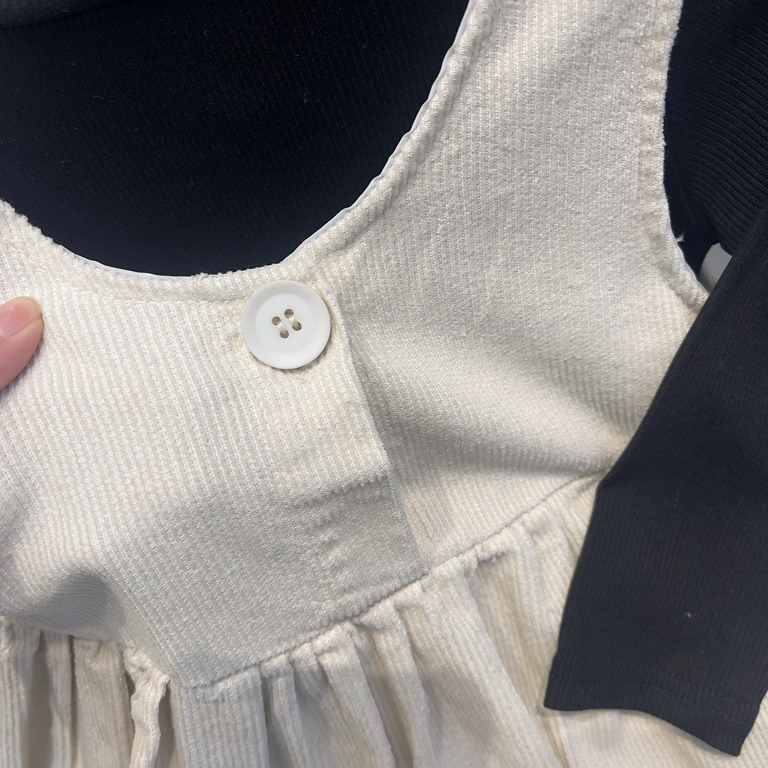 2023 Koreaanse versie vest basis shirt tweedelig voor meisjes en baby's, dames schatset rok 23035_voghion.com