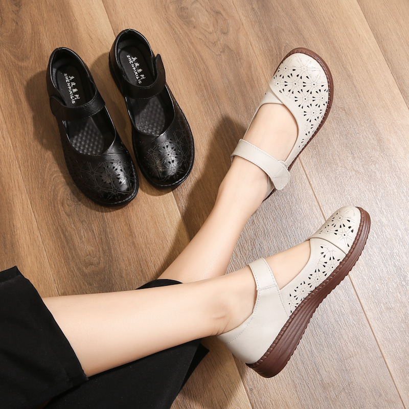 Summer New Hole Shoes Women's Flat Bottom Baotou Middle-aged and Elderly Sandals Comfortable Soft Bottom Non-slip Leather Hollow Mother Summer New Hole Shoes Women's Flat Bottom Baotou Middle-aged and Elderly Sandals Comfortable Soft Bottom Non-slip Leather Hollow Mother