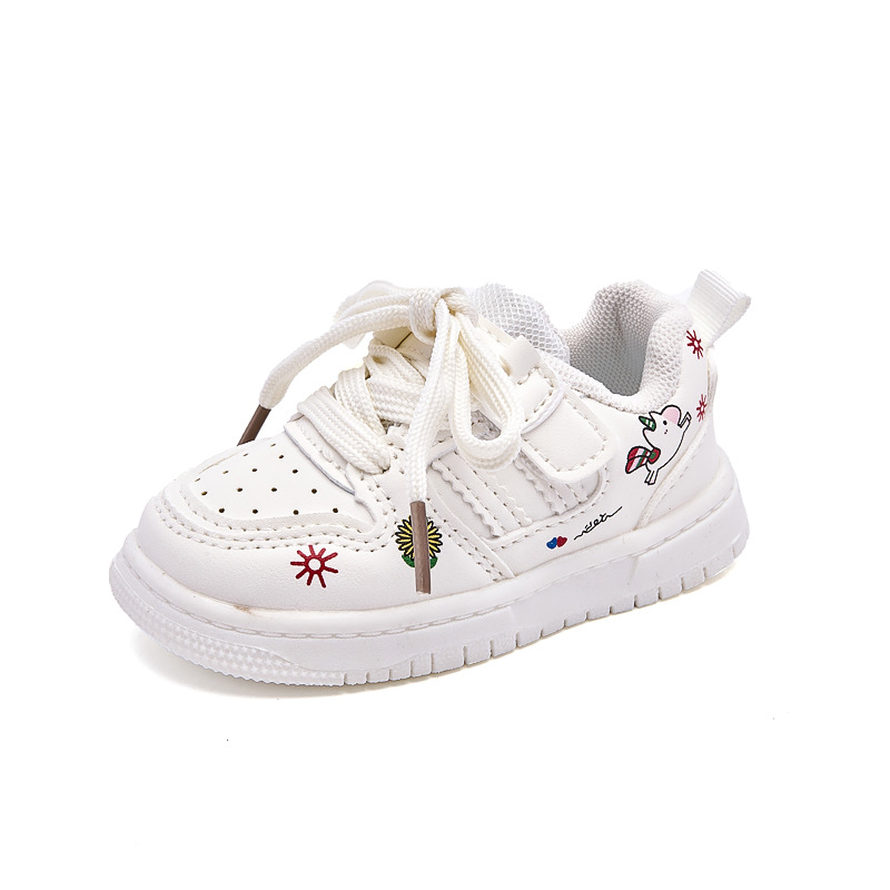 Zapatos deportivos infantiles de primavera 2026 zapatos de skate para bebés de niñas con suela suave antideslizante para bebés de hombre lindos zapatos blancos casuales image 5