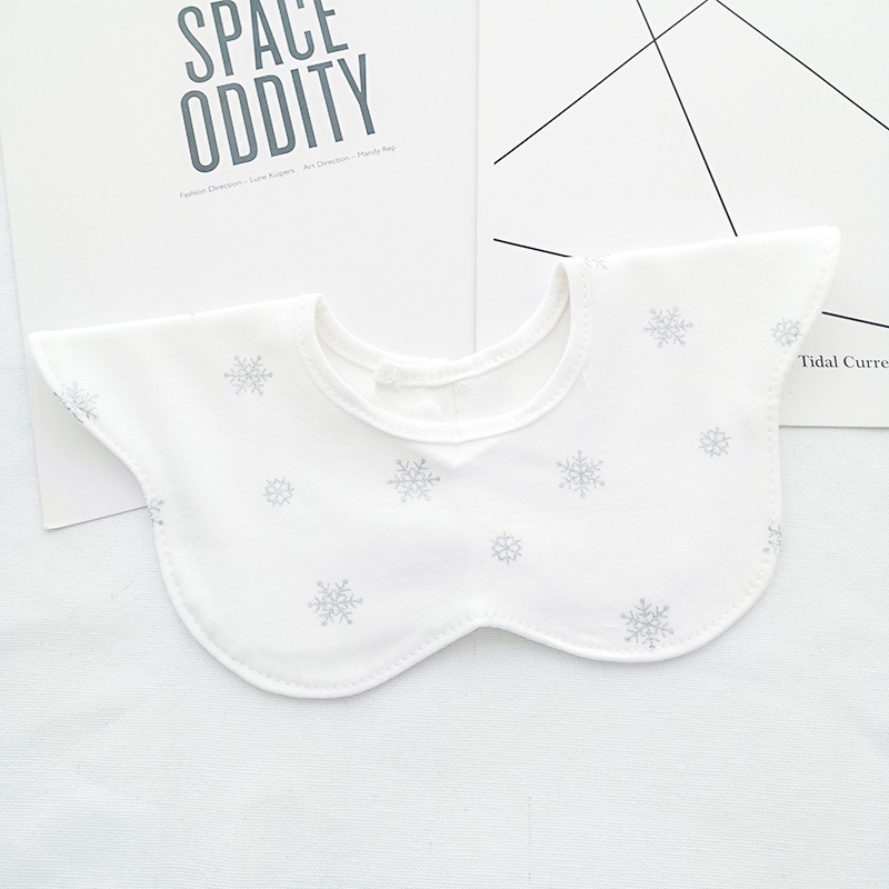 Bebé recién nacido otoño e invierno nuevo estilo flor saliva toalla algodón bebé impermeable escupir babero 360 grados rotación