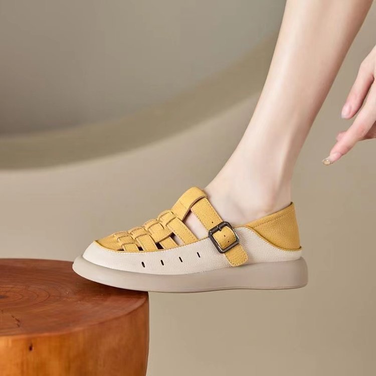 Baquete hueco una hebilla sandalias para mujeres 2024 verano nuevo agujero casual zapatos de cuero transpirables zapatos suaves planos