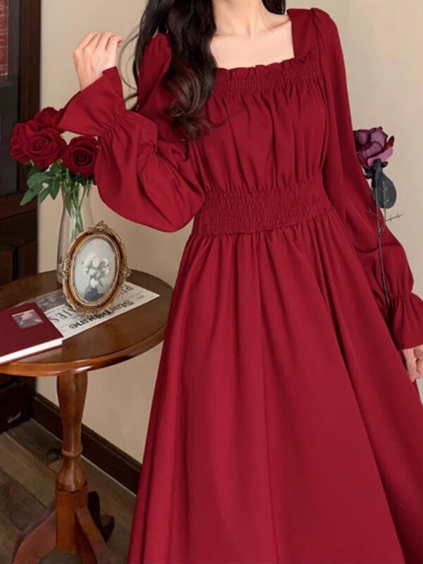 Plus-size women's spring and autumn new style red dress that conceals the belly and creates a slimming effect, French square-neck long-sleeve waist-cinching dress Plus-size women's spring and autumn new style red dress that conceals the belly and creates a slimming effect, French square-neck long-sleeve waist-cinching dress
