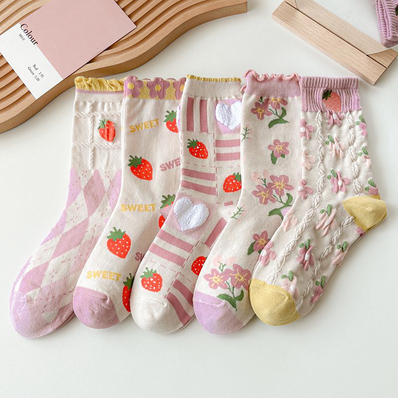 5 pairs of socks women's mid-calf socks sweet ins trendy spring, autumn and winter loose socks pink strawberry flower women's socks
