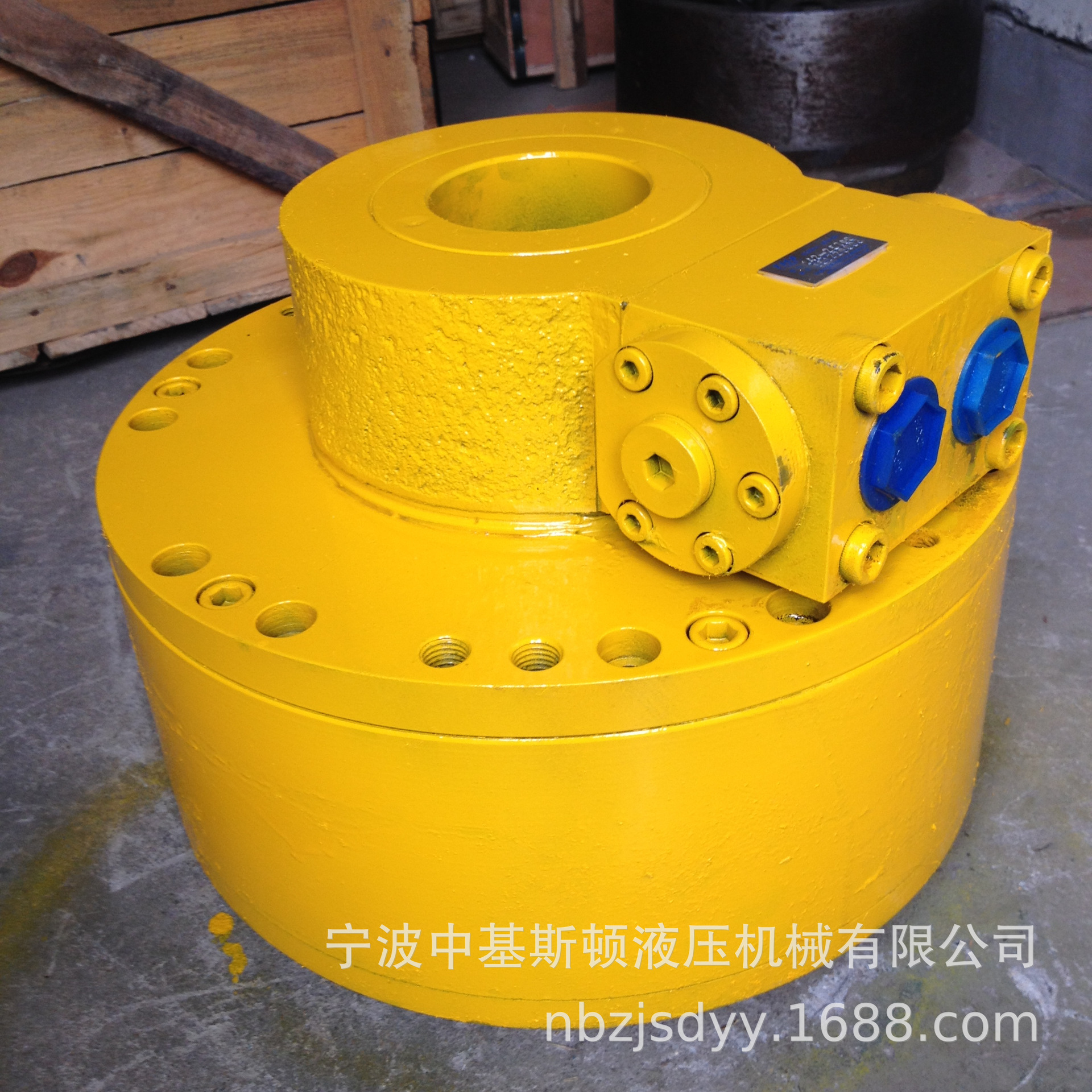 通孔钢球液压马达1QJM42-2.5T80径向球塞低速大扭矩空心轴钢球马