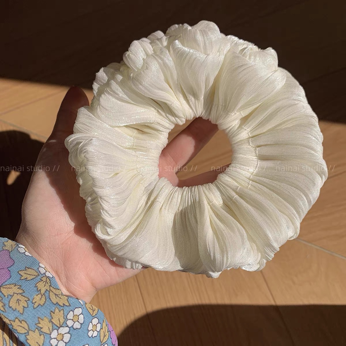 25#크림빛 쉬머 텍스처 이중 거즈 곱창 머리끈 약 15cm