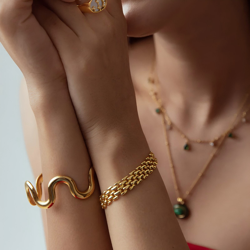 Women's Titanium Steel Wave Bracelet 18k Gold Open Stainless Steel Style Jewelry Instagram Worthy_voghion.com