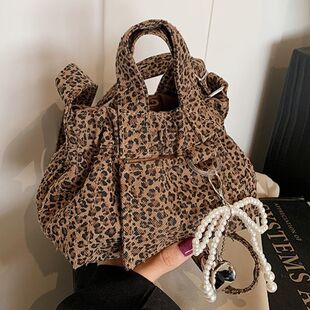 �����¿�����yС�����r�аٴ�μ�б������ᷫ����С�������]